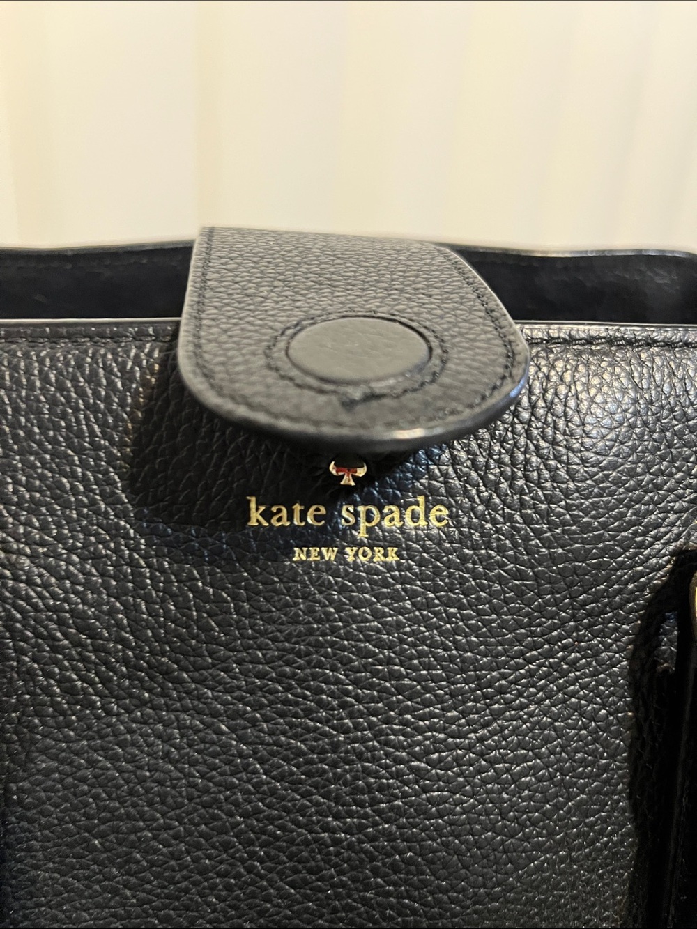 Kate Spade Black Pebbled Leather Satchel / Crossbody Gold Hardware + Charms.NWOT - Picture 4 of 10